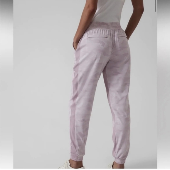 Athleta, NWT, Brooklyn Lined Camo Lux Joggers, Shasta Purple, Size 4 - Picture 2 of 16